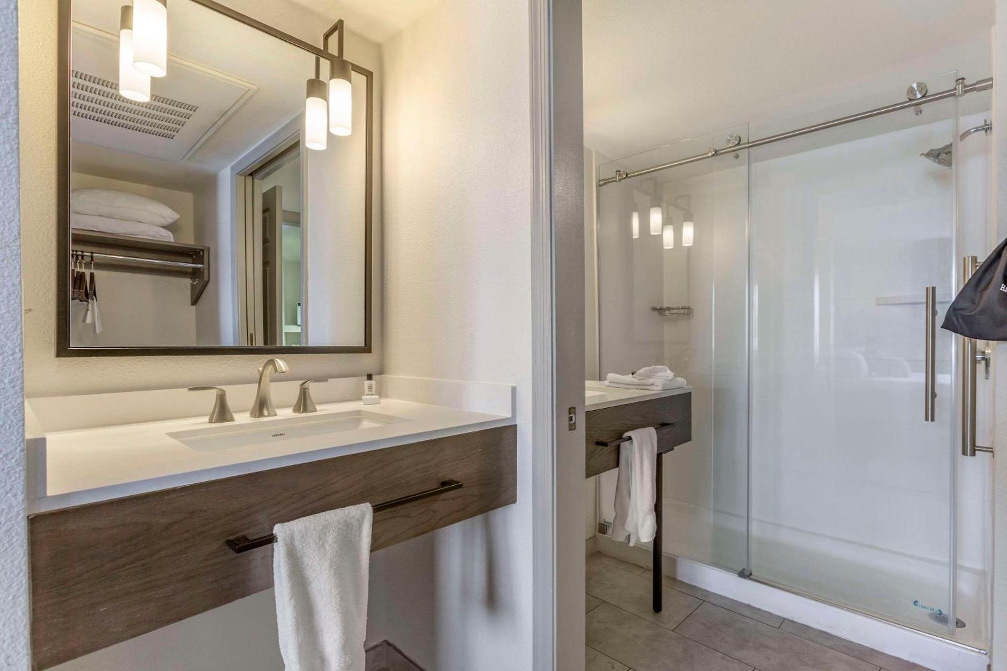 Windmill Suites Surprise - Phoenix, Ascend Hotel Collection Ngoại thất bức ảnh