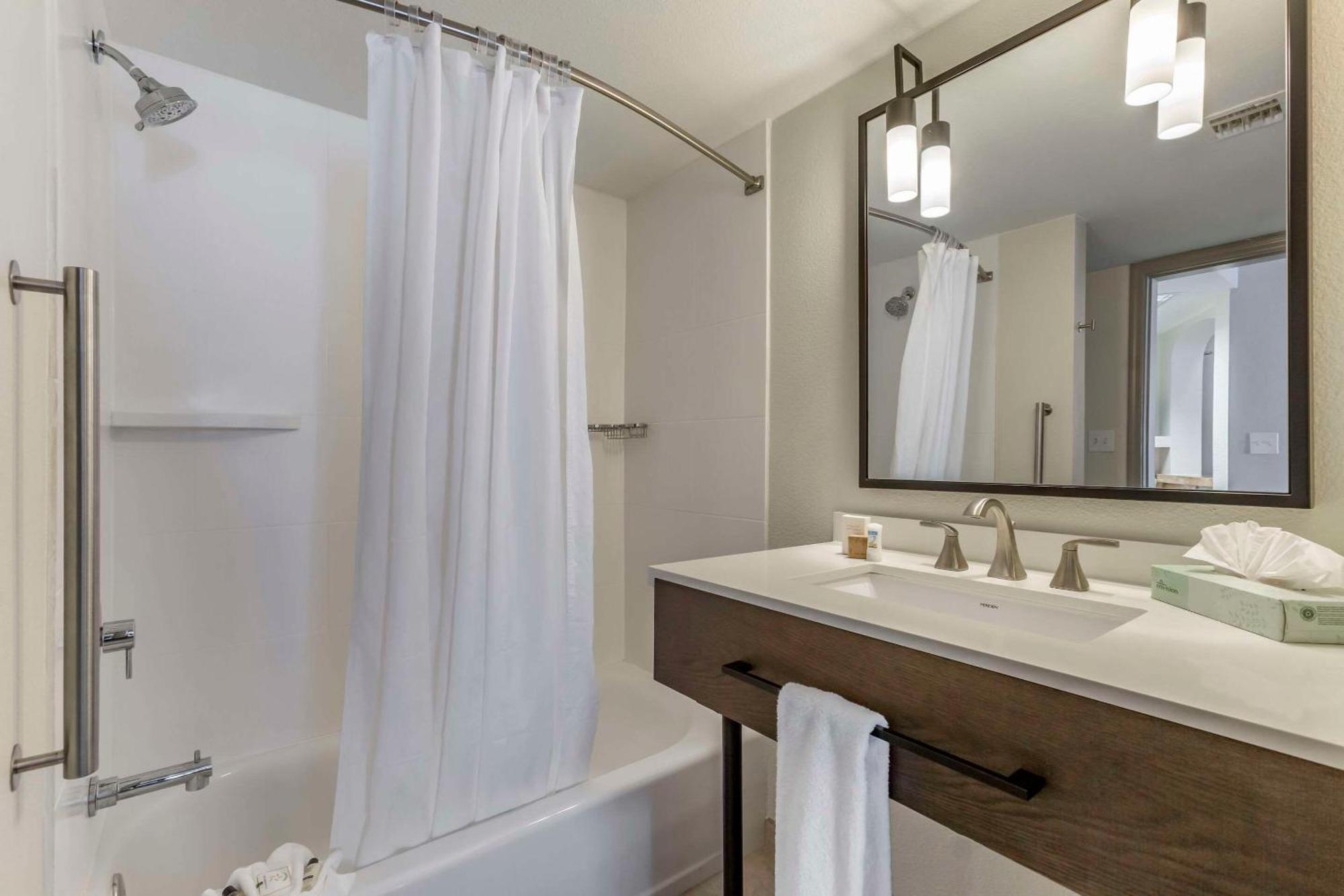 Windmill Suites Surprise - Phoenix, Ascend Hotel Collection Ngoại thất bức ảnh